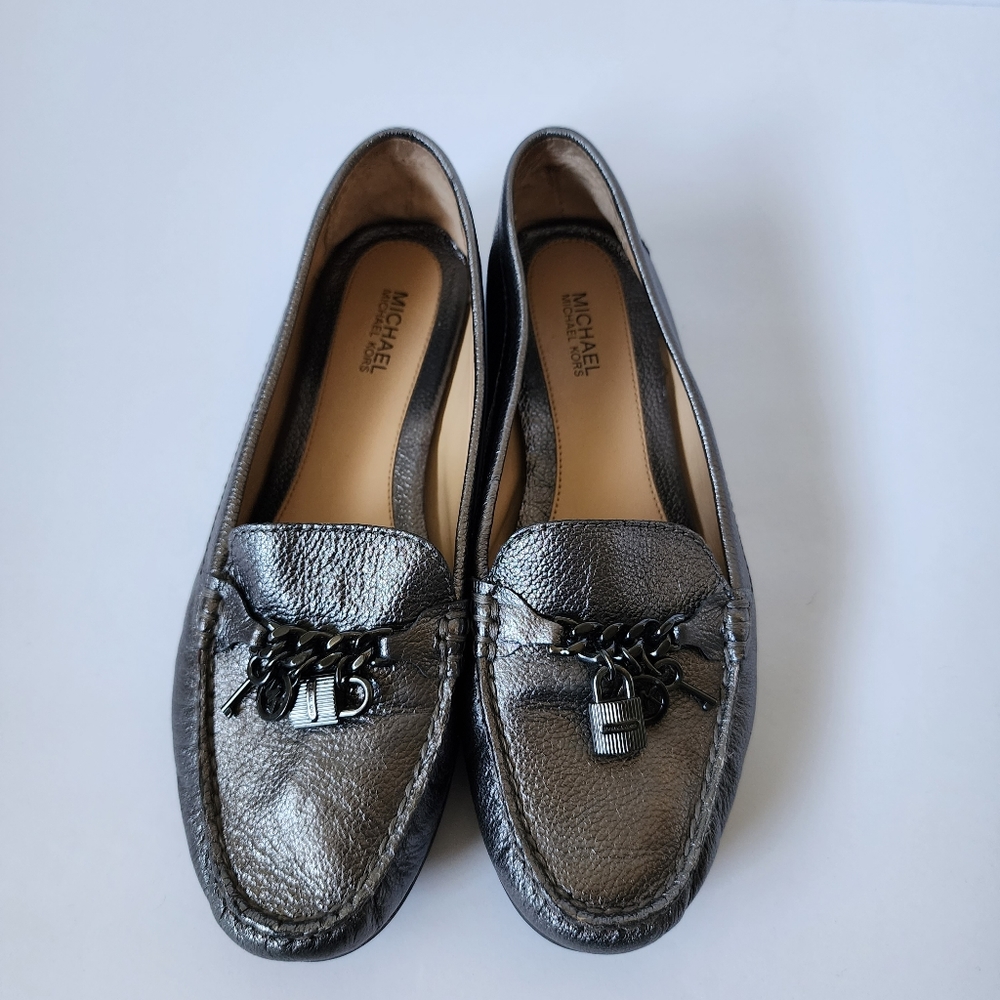 SH42 Michael Kors grey metallic slip-on flat loafer comfy Size 6.5 excellent